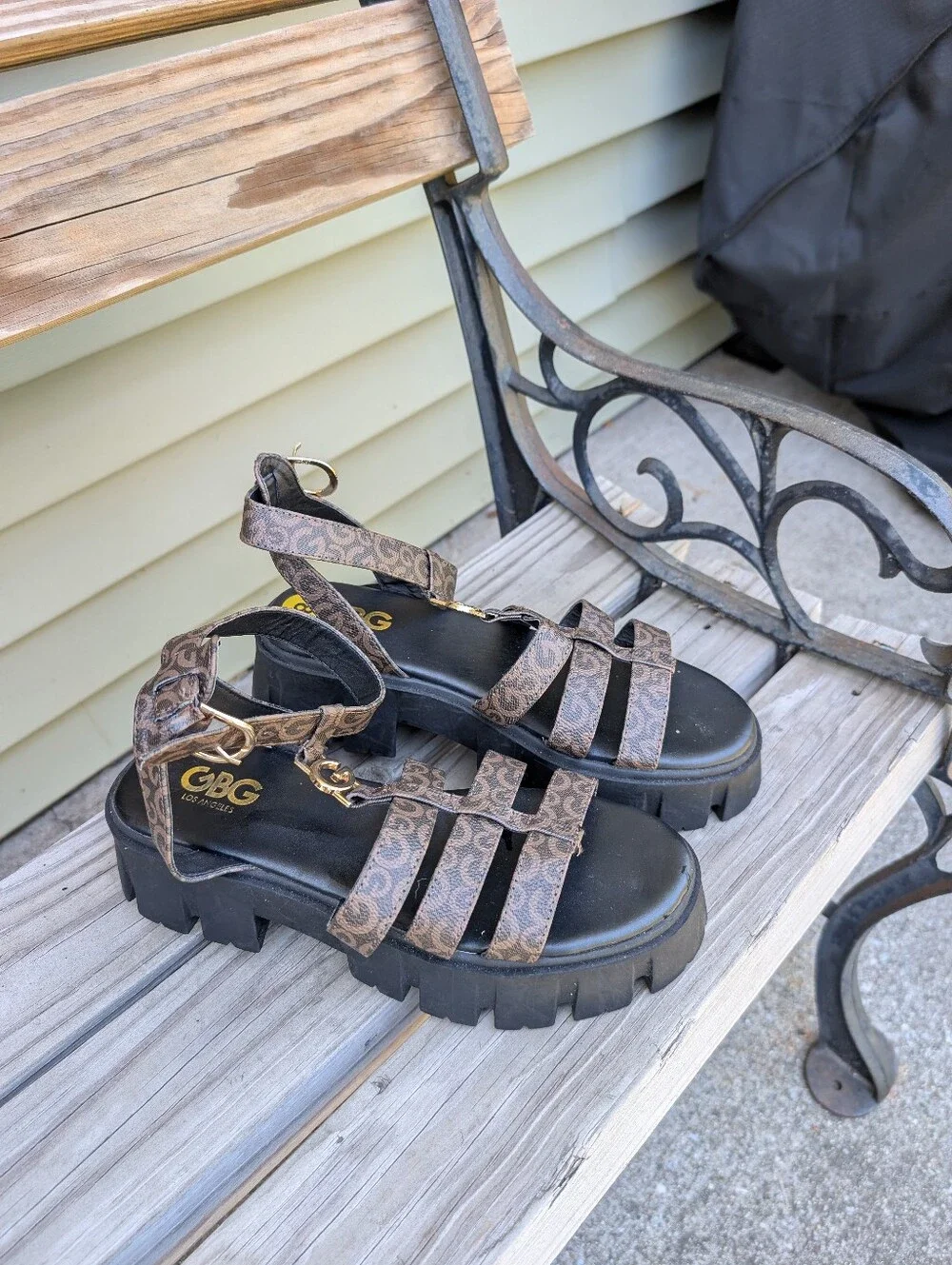 GBG Los Angeles Women's Brown Thick Chunky Platform Sandals Size 8